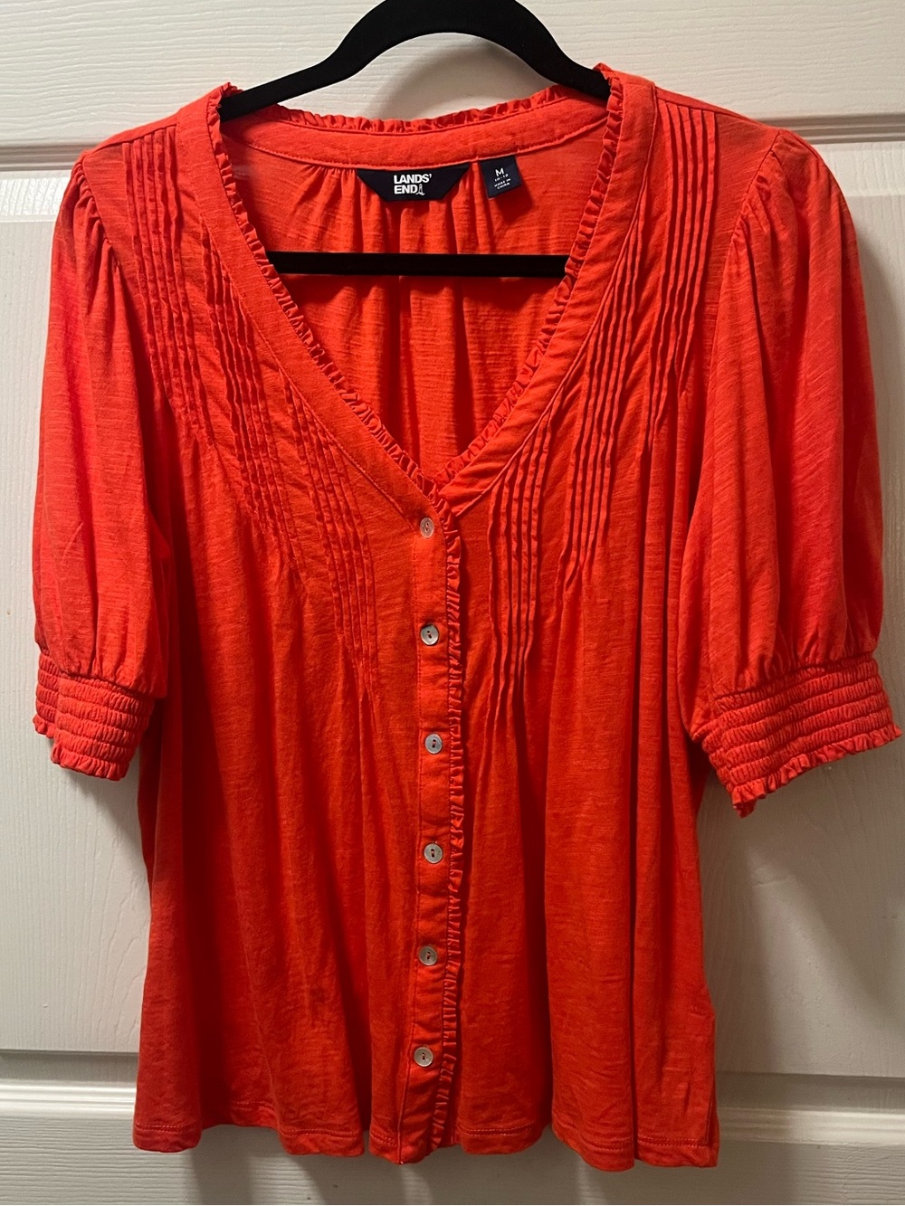 Lands’ End Women’s M 10-12 Coral Orange Pintuck Henley Top Ruffle Trim Slub Knit